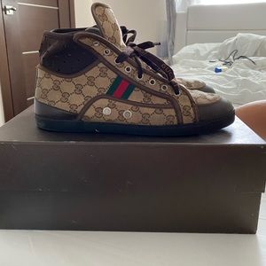 Gucci men’s high top sneakers size 9